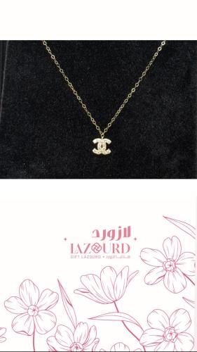 ذهب شانيل + باقة ورد