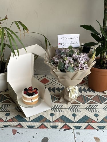 باقة لطيفة و كيكة جاناش | Nice bouquet and ganache...