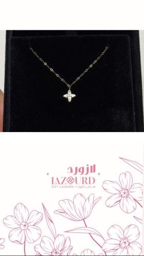 ذهب نجمتي + باقة ورد