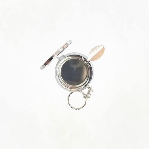 ميدالية معدن علبة