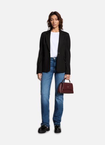 شنطة من جيس.