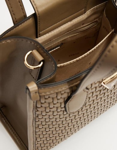 شنطة من جيس