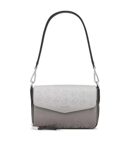 شنطة من كالفن كلاين