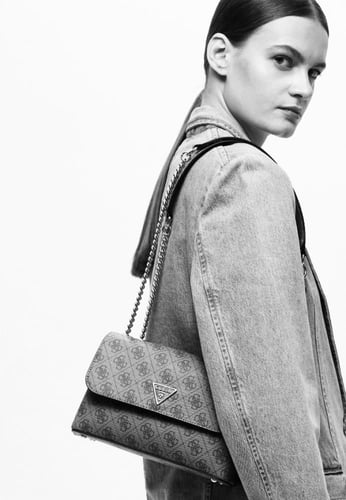 شنطة من جيس