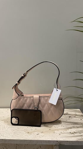 شنطة من جيس