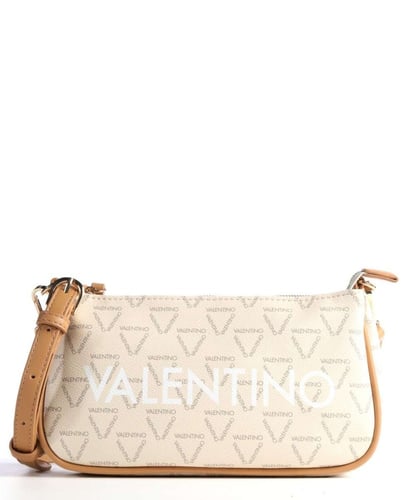 شنطة من فالنتينو