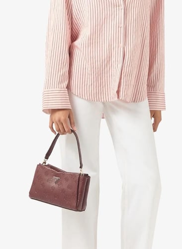 شنطة من جيس