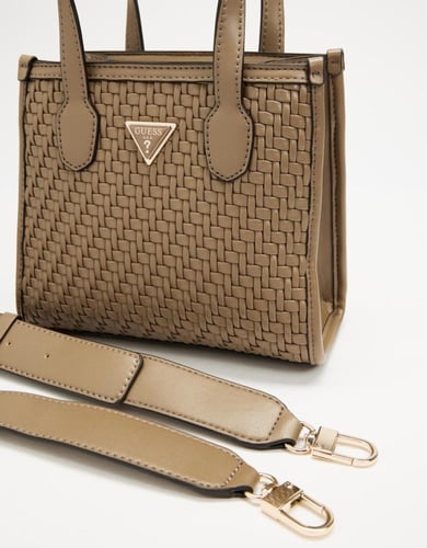 شنطة من جيس