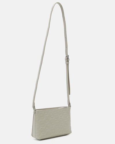 شنطة من كالفن كلاين