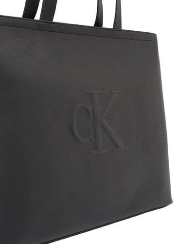 توت باق من كالفن كلاين