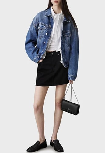 شنطة من كالفن كلاين ميني