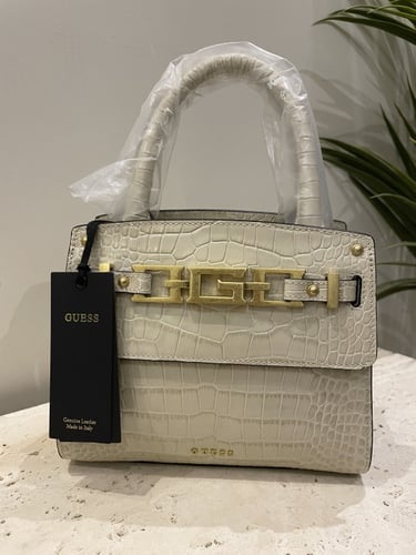 شنطة من جيس