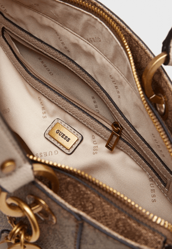 توت باق من جيس صغيرة