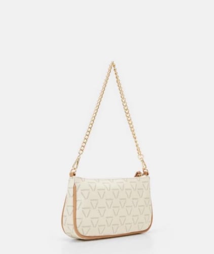 شنطة من فالنتينو