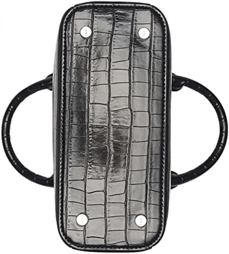 شنطة من دكني صغيرة