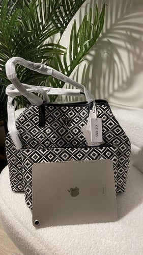 توت باق من جيس