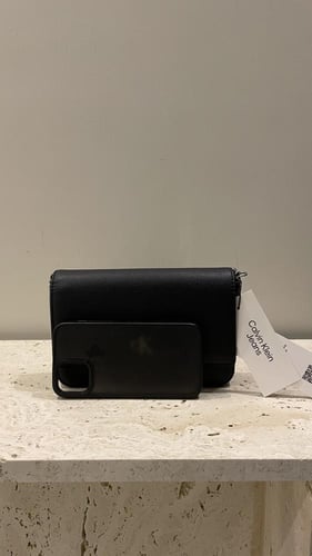 شنطة من كالفن كلاين ميني