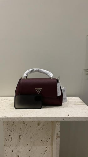 شنطة من جيس.