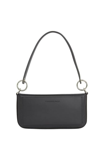 شنطة من كالفن كلاين