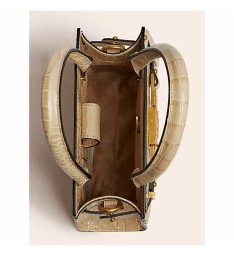 شنطة من جيس