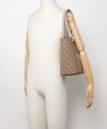 توت باق من جيس صغيرة