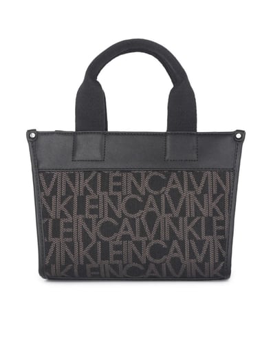 شنطة من كالفن كلاين