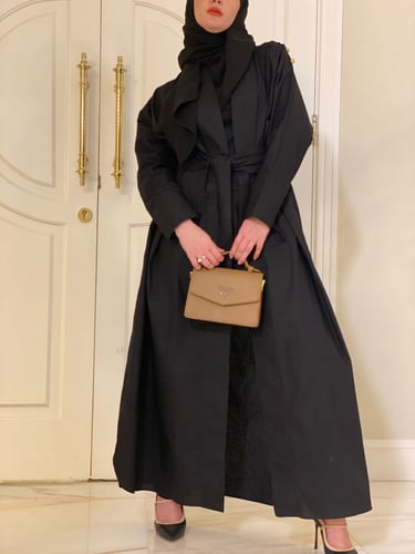 Nazveen Abaya