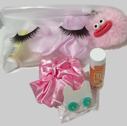 هدايا المحفظة مع تعليقة الفرو الباسمة