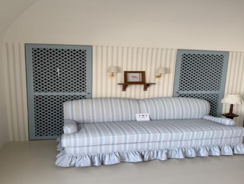 كنبه بتصميم أوربي