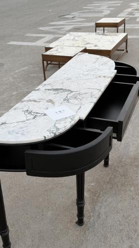 كونسول لون اسود بسطح رخام فيولا