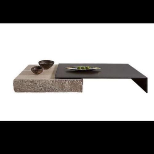 طاوله بتصميم عصي