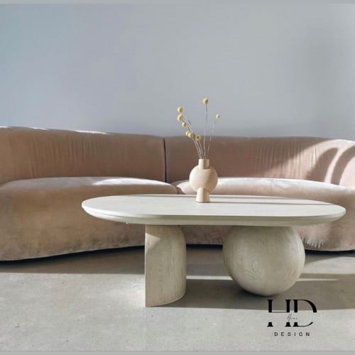 طاوله بتصميم عصري