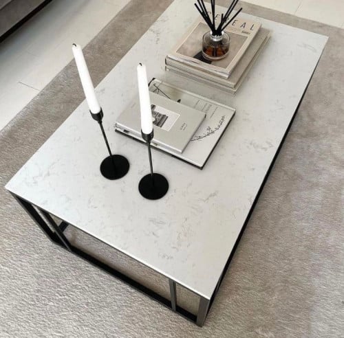 طاوله بسطح رخام