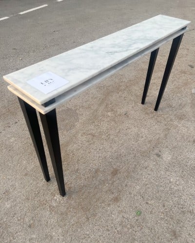 كونسول بسطح رخام