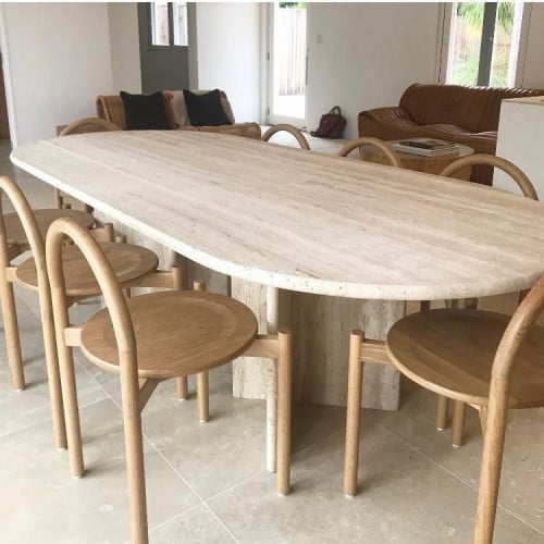 طاوله طعام ترافنتينو