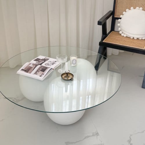 طاوله بقواعد خشب