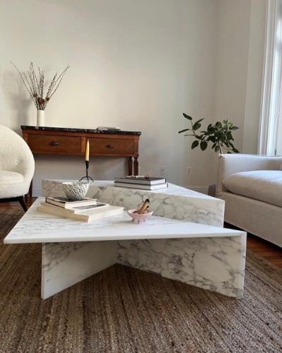 طاوله رخام قطعتين متداخله