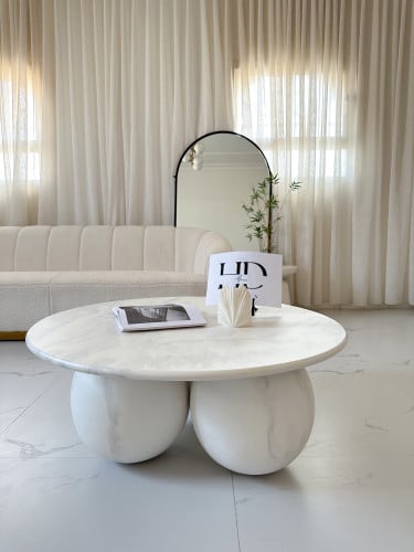 طاوله بقواعد ماربل