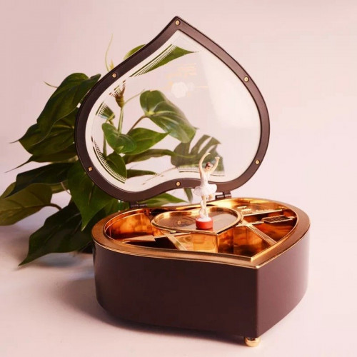 صندوق موسيقى ع شكل قلب ( اللون بني)