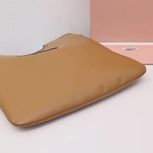 ميو ميو IVY leather bag مقاس 35cm