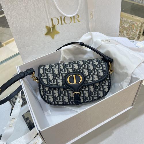 ديور ‏DIOR BOBBY East-West مقاس 22cm