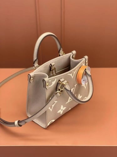 لوي فيتون ONTHEGO BB مقاس18cm