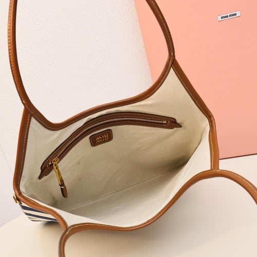 ميو ميو IVY leather bag مقاس 35cm
