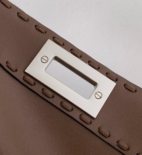 فندي Peekaboo مقاس 27cm