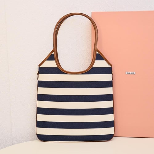 ميو ميو IVY leather bag مقاس 35cm