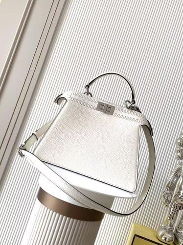 فندي Peekaboo مقاس 27cm