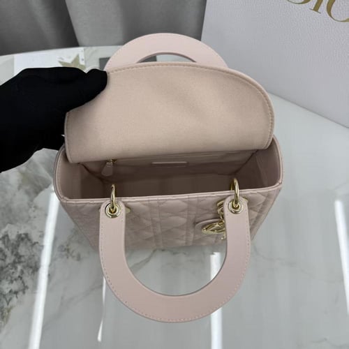 ليدي ديور مديم مقاس 24cm