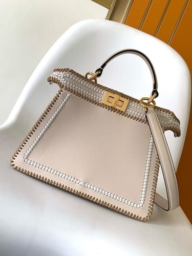 فندي Peekaboo مقاس 27cm