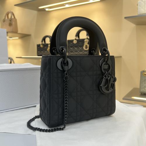 ليدي ديور ميني مقاس 17cm