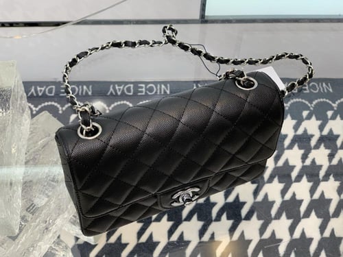 شانيل كلاسك مقاس 20cm